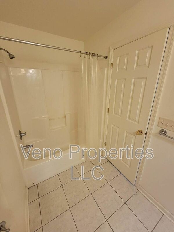 Building Photo - 16 Secretariat Ln