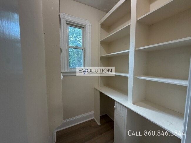 Building Photo - 906-908 Park St-2W