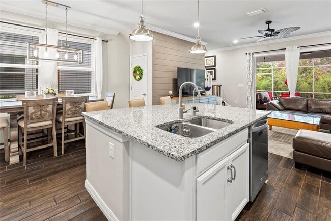 Building Photo - 2872 Grand Kemerton Pl