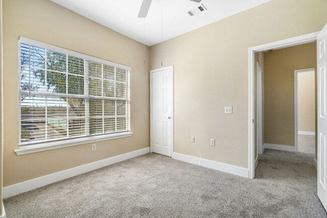 Building Photo - Agavae - MLK / 183 - Remodeled 3BD 2.5BA - Garage - Fenced Yard   - $1600