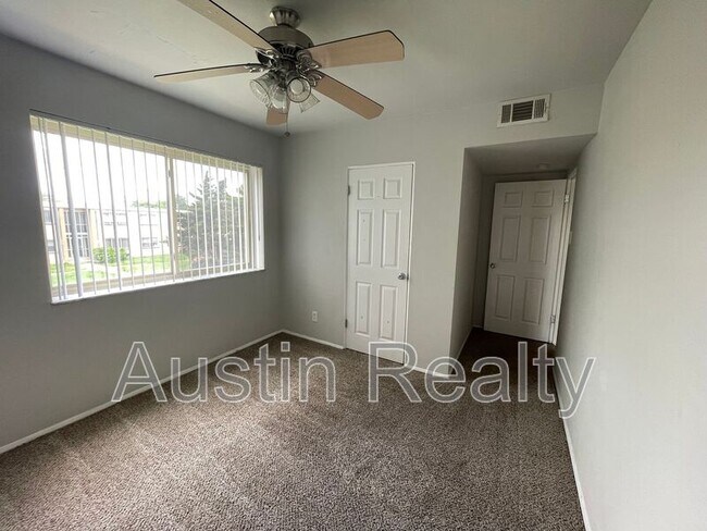Building Photo - 9101 Olive Blvd