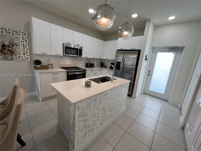 Building Photo - 8001 NW 41st St