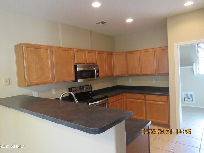 Building Photo - 1258 E Thompson Way