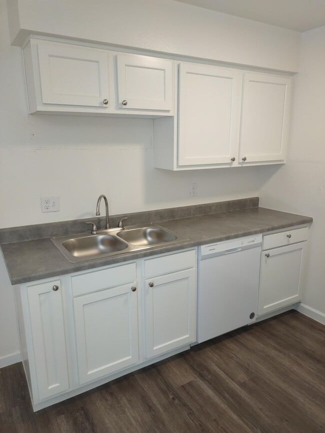 Interior Photo - Midtown Commons