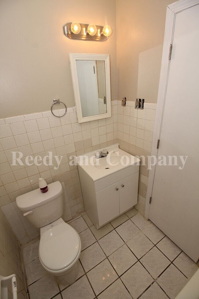 Building Photo - 4780 Hillbrook Rd