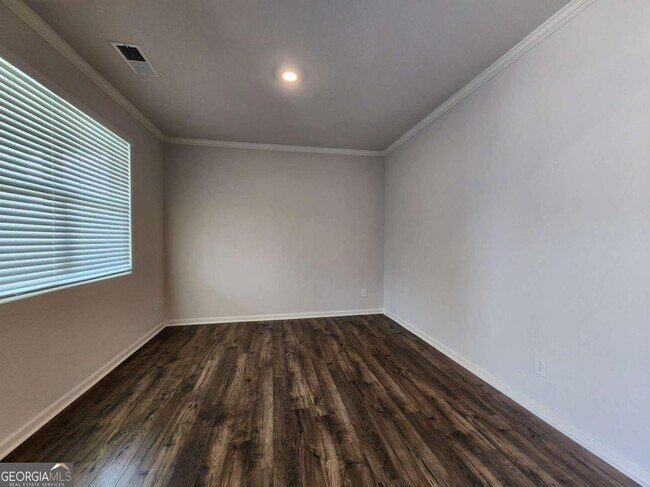 Building Photo - 4825 Layton Dr