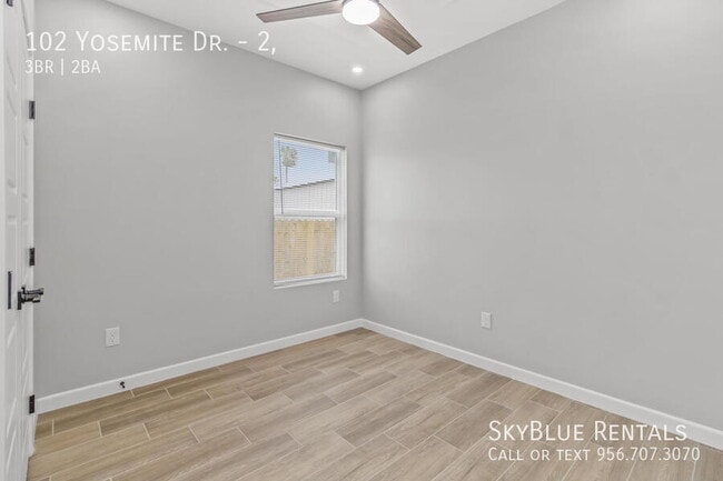 Building Photo - 102 Yosemite Dr