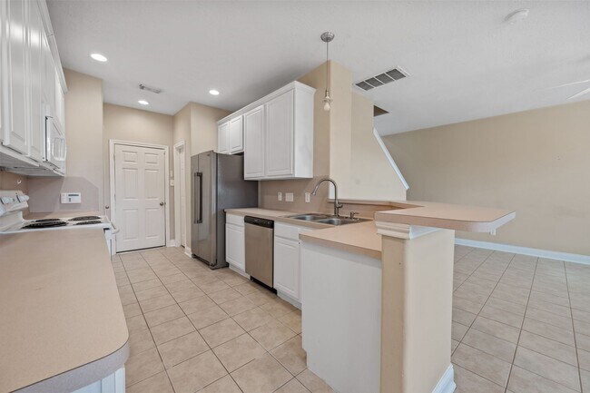 Building Photo - 8714 Thistlemoor Ln