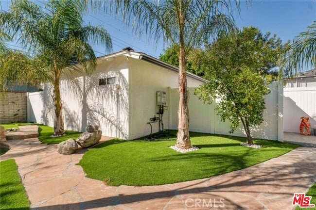Primary Photo - 5151 Teesdale Ave