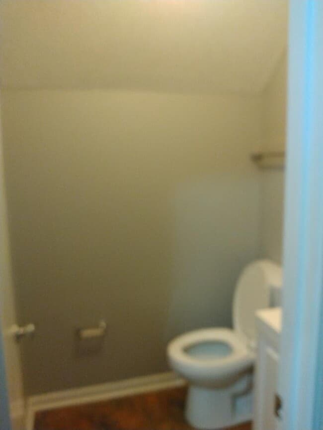 Building Photo - Pirate Cove Apartments 9-16