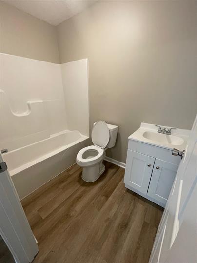 Building Photo - 329 N King Ave