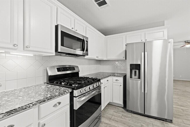 Building Photo - 16802 Bailey Jean Dr