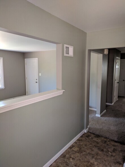 Building Photo - 6423 Powell Pl