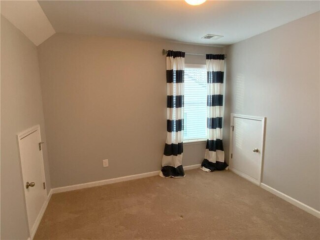 Building Photo - 1465 Parkside Village Dr