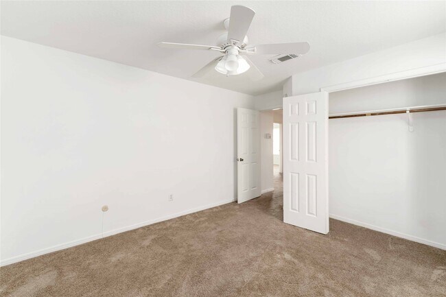 Building Photo - 13834 Trumpetvine St