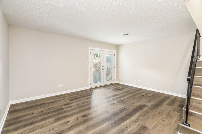Building Photo - 118 Ladbrook Ln