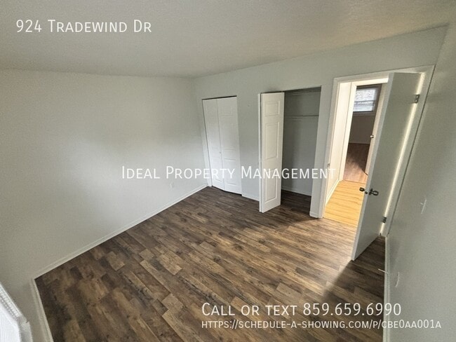 Building Photo - 924 Tradewind Dr