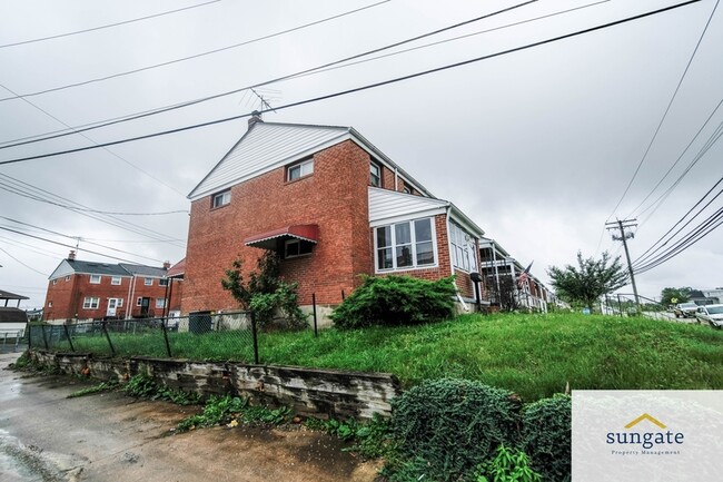 Building Photo - 3427 North Point Rd