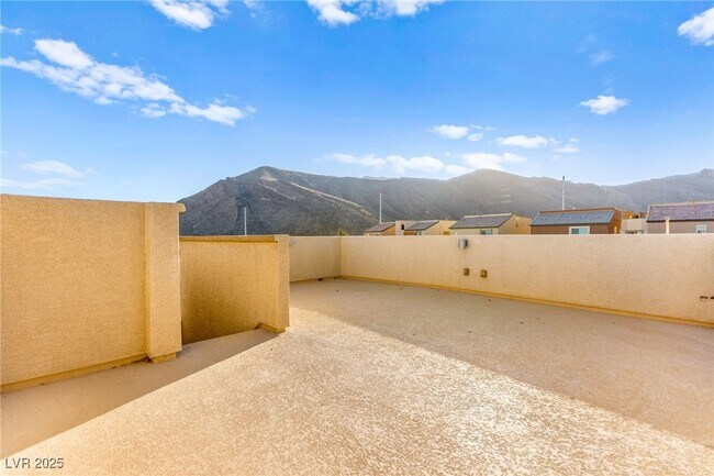 Building Photo - 10525 Shiny Skies Dr