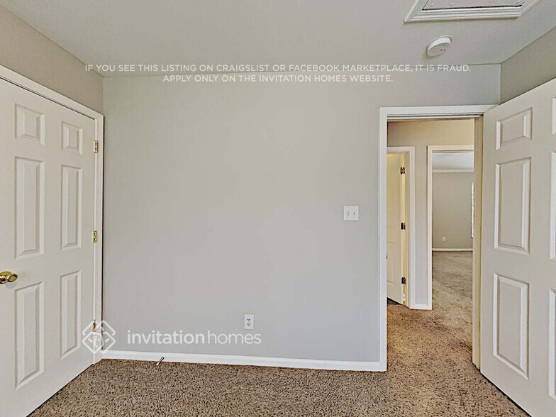 Building Photo - 8006 Glamorgan Ln