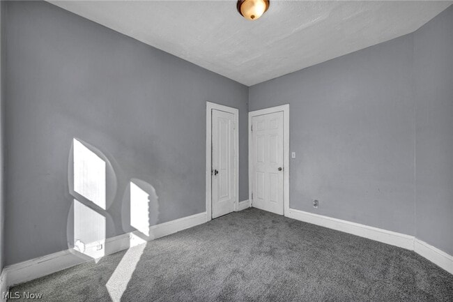 Building Photo - 3438 E 140th St
