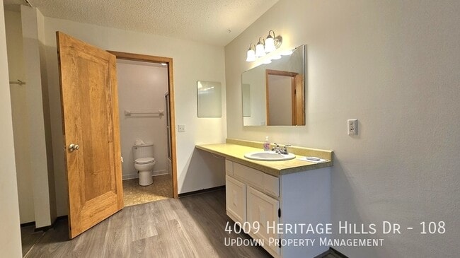 Building Photo - 4009 Heritage Hills Dr