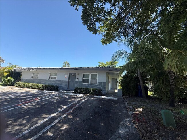 Building Photo - 7531 NW 44th Ct