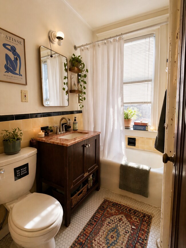 Building Photo - 1949 Commonwealth Ave