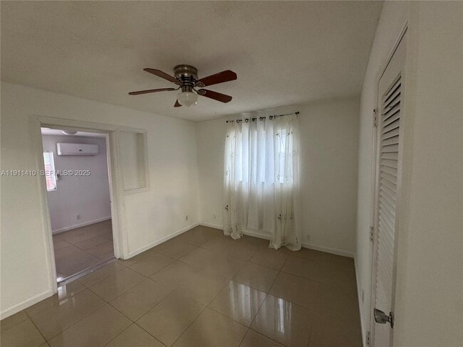 Building Photo - 4578 NW 16th Ave