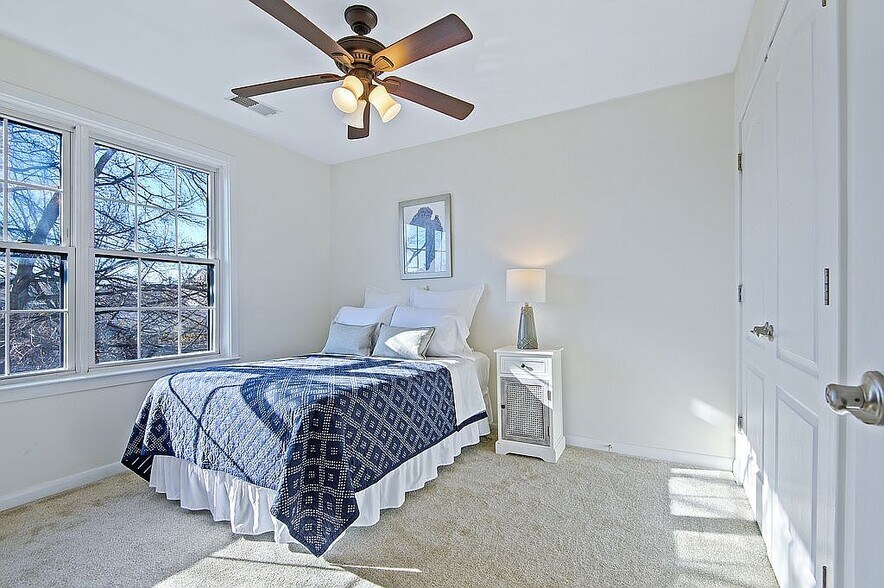 Building Photo - 2016 Fleet St