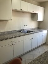 Building Photo - 514 Gramercy S Pl