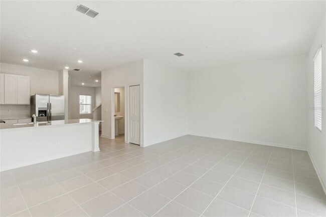 Building Photo - 2701 Skyline Lp