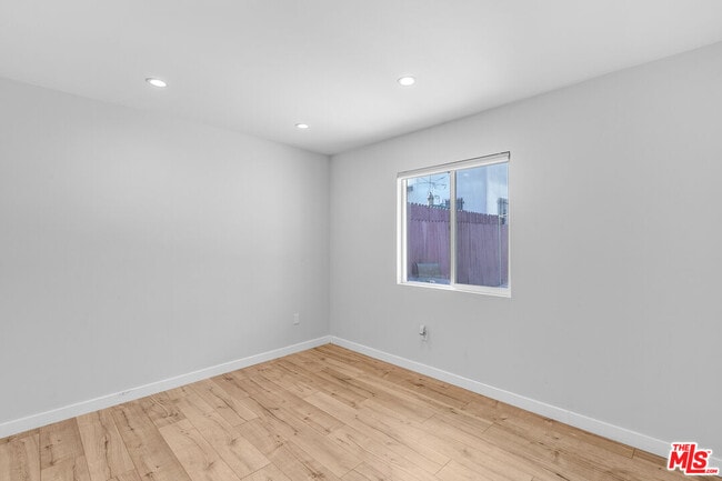 Building Photo - 6744 Arlington Ave