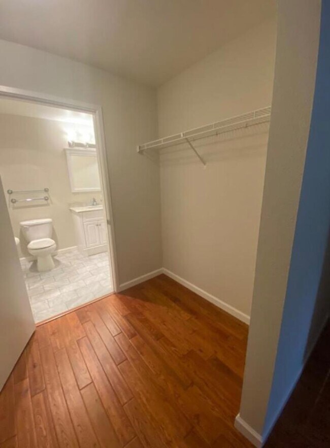 Building Photo - 2250 24th St