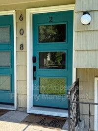 Building Photo - 608 W 25th St