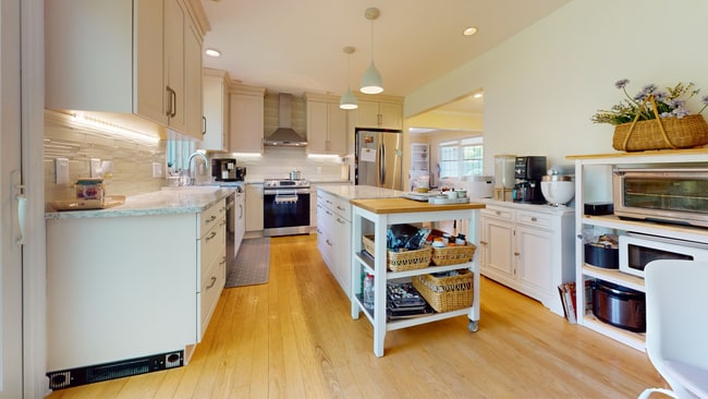 Building Photo - 118 Simsbury Dr