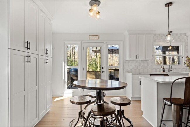 Building Photo - 181 Arrowood Ln