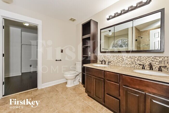 Building Photo - 1209 Ilex Ct
