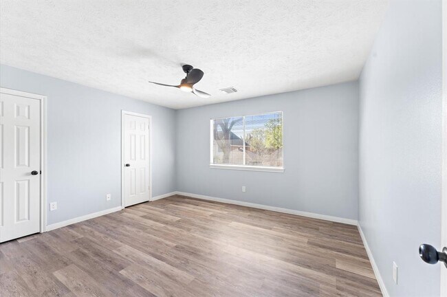 Building Photo - 4103 Waterstone St