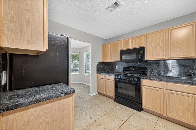 Building Photo - 3343 Apple Dale Dr