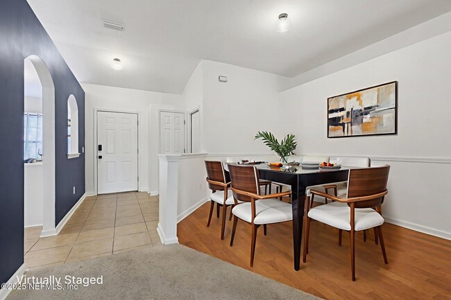 Building Photo - 2688 Glenhaven Dr