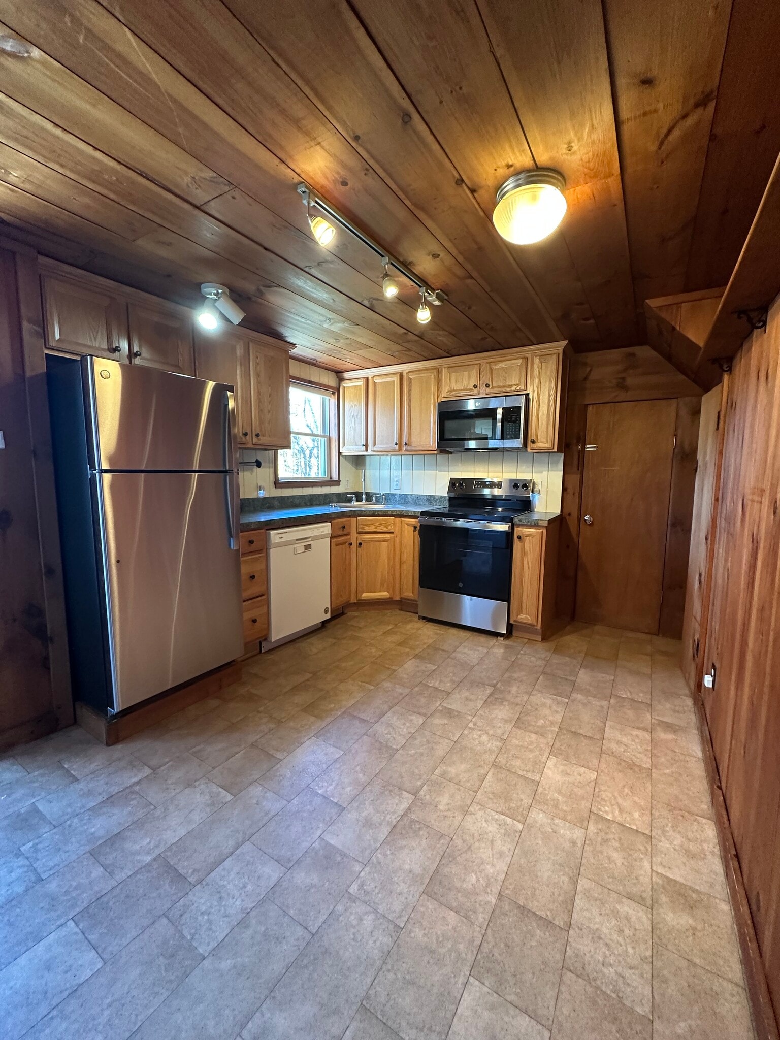 Building Photo - 7 Bell Ave