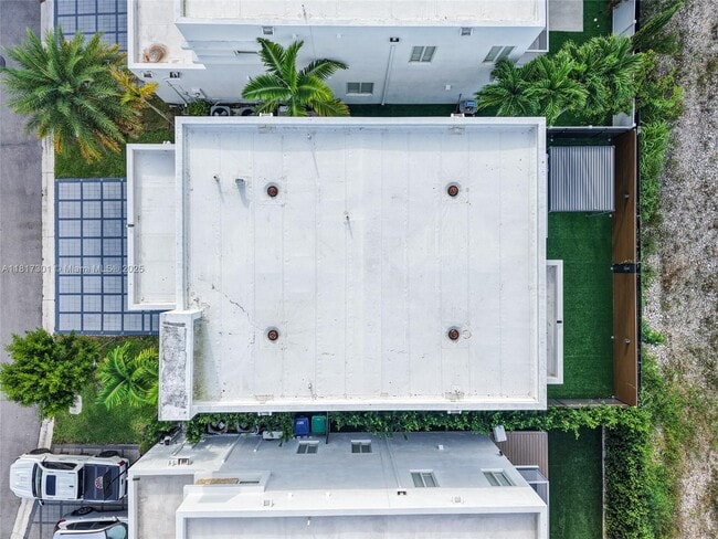 Building Photo - 10373 NW 68th Terrace