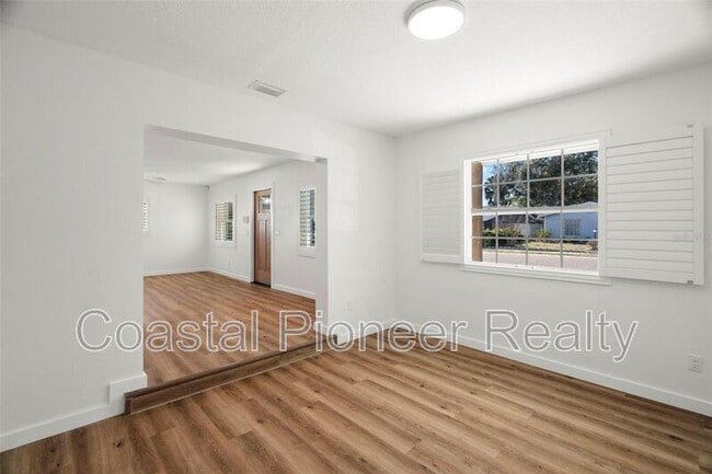 Building Photo - 6710 S Cortez Ave