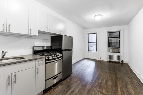 Primary Photo - 524 E 14th St