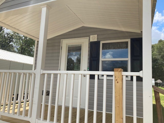 Building Photo - 3700 Schillinger Rd N