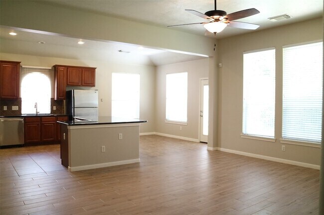 Building Photo - 22017 Royal Timbers Dr