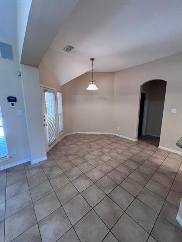 Building Photo - 8205 Fountain Springs Dr