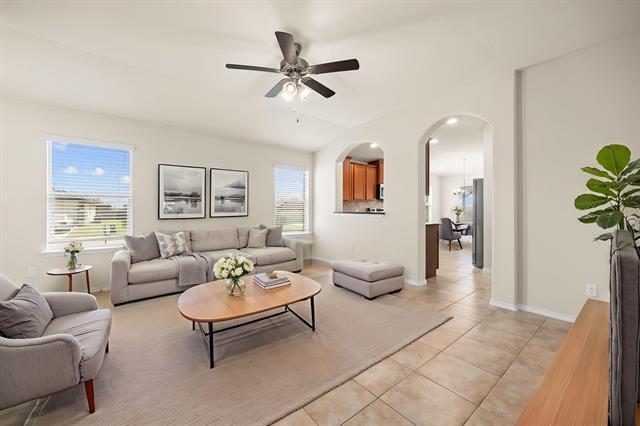 Building Photo - 101 Plata Ln