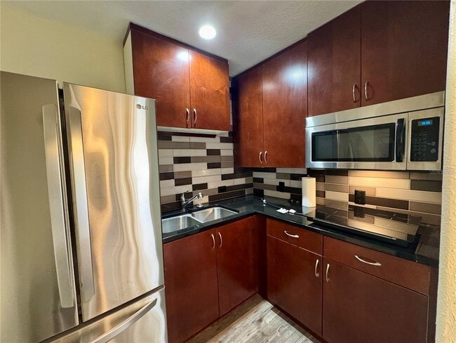 Building Photo - 862 Cypress Lakes Blvd